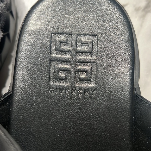 🔥GIVENCHY WOMEN CLOGS🔥 - Picture 7 of 9